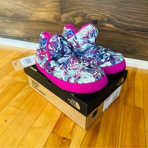 NWT The North Face Girls Thermoball Traction Bootie Slippers (Size 2)